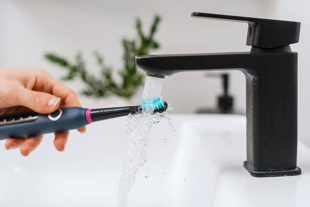 3 Key Benefits of an Electric Toothbrush